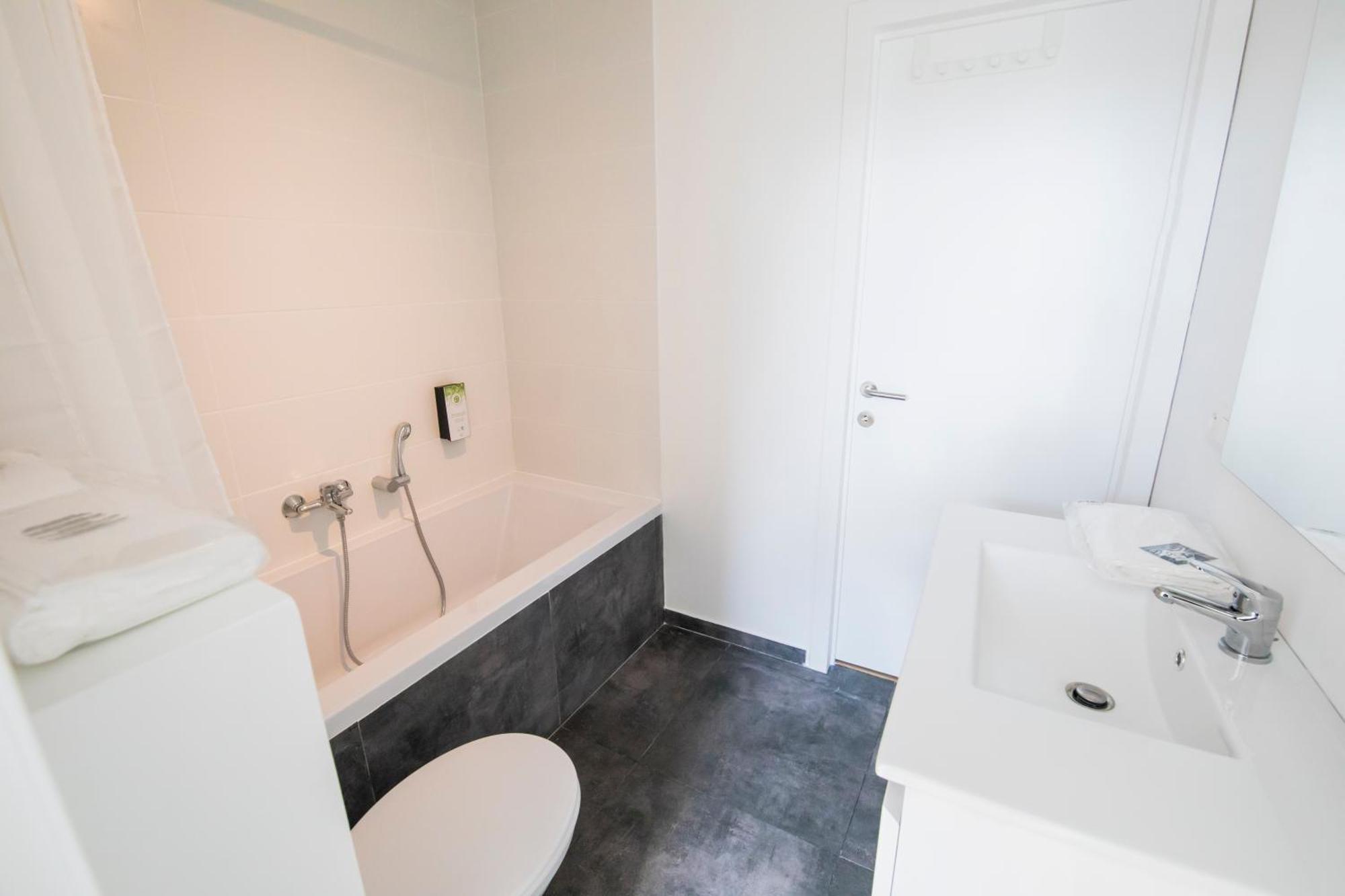Travelease - Midi Bed & Breakfast Anderlecht Eksteriør bilde